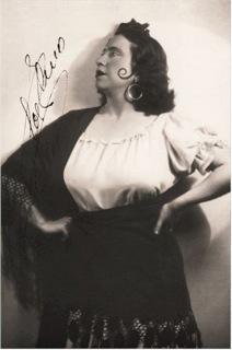 Cloe Elmo in Carmen